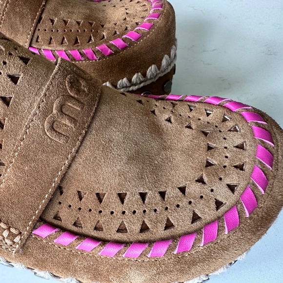 Mou | Leather Overstitching Suede Clogs - Cognac & Pink - 60mm Wedge - Picture 11 of 15